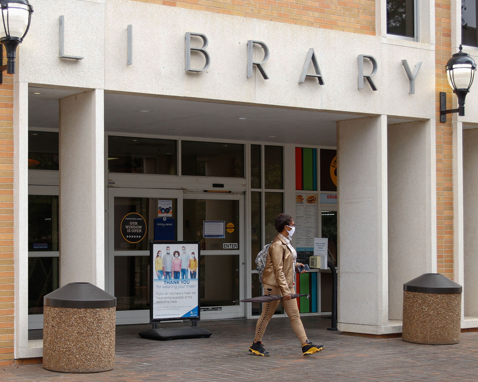 Photos: UTA campus comes back to life as students return for the first time since Thanksgiving break